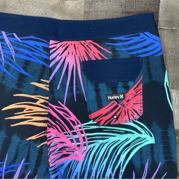 Hurley Men’s Bird Rock 17” Volley Board Shorts size 34 - Picture 3 of 9